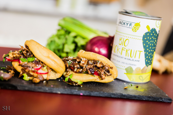 Pulled Jackfruit im Bao Bun | wissenschmeckt