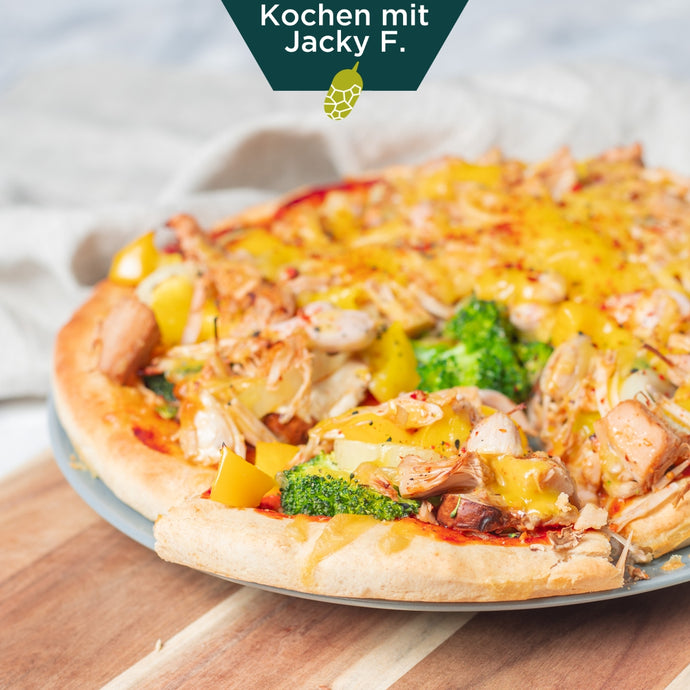 Vegane Pizza "Pollo" mit Jackfruit | thevegan.wolf